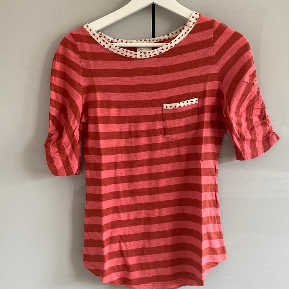 Anthropologie two toned t-shirt with detail on neck and front pocket